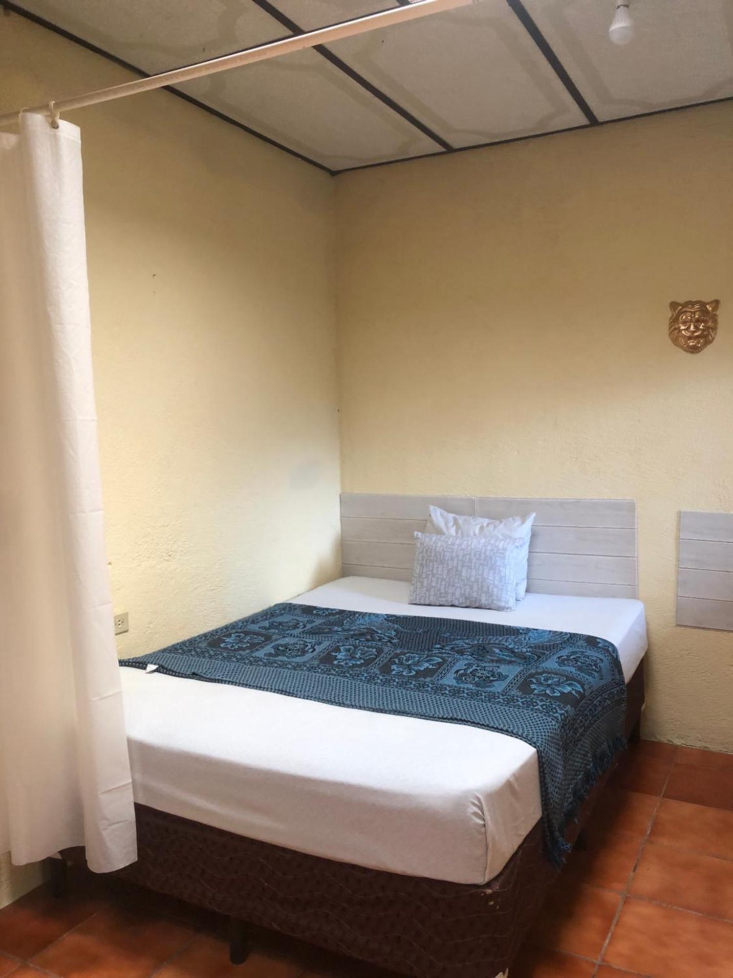 Hospedaje Basico El Jaguar Hotel Antigua Eksteriør billede
