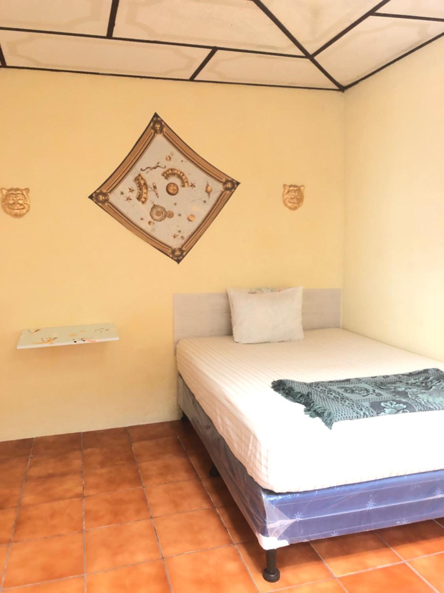 Hospedaje Basico El Jaguar Hotel Antigua Eksteriør billede