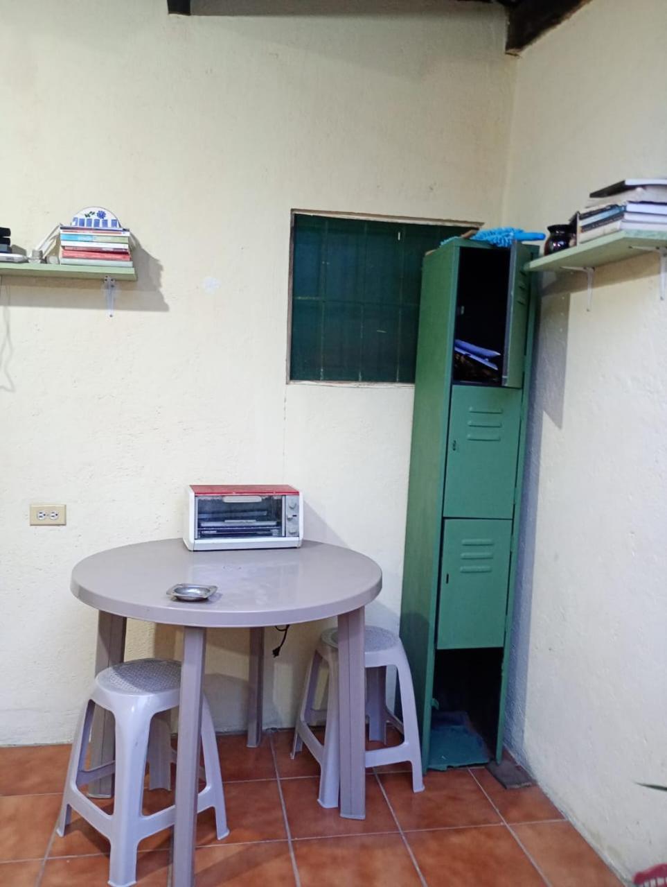 Hospedaje Basico El Jaguar Hotel Antigua Eksteriør billede