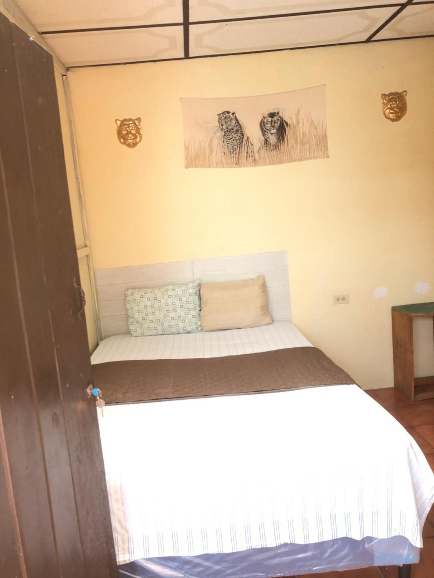 Hospedaje Basico El Jaguar Hotel Antigua Eksteriør billede